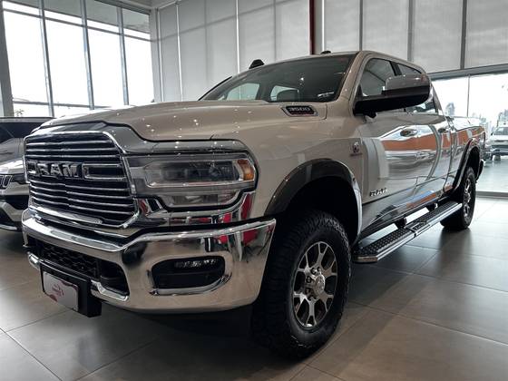 RAM 3500 6.7 I6 TURBO DIESEL LARAMIE CD 4X4 AUTOMÁTICO